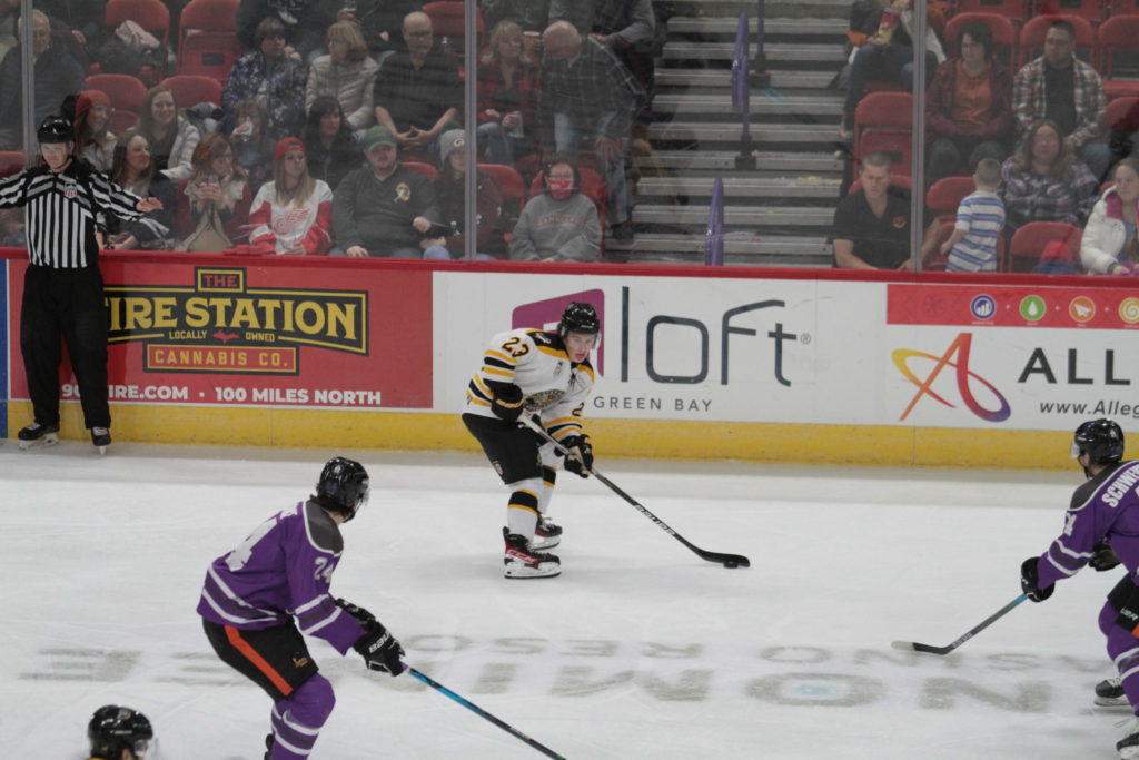 gamblers-fall-in-return-to-resch-center